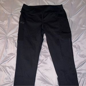 Black Carhartt size M fitted force leggings